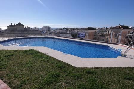 Amplio Apartamento Con Piscina Cerca De La Playa Nerja Dış mekan fotoğraf